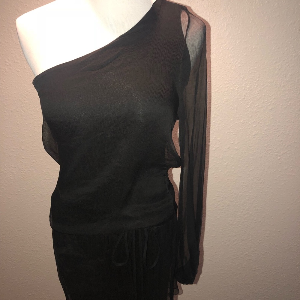 Analili one shoulder sheer sleeve tunic